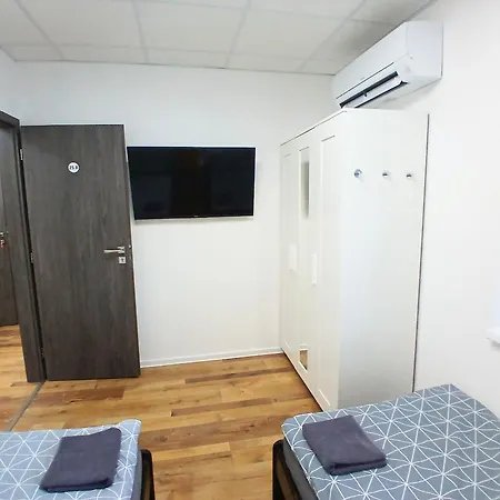 Aparthotel Dimael Hostel&apartments Pressburg