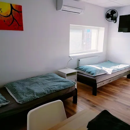 Dimael & 3* 브라티슬라바