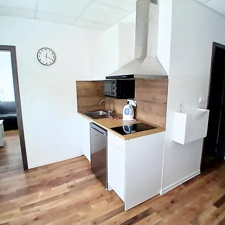 Aparthotel Dimael Hostel&apartments Pressburg