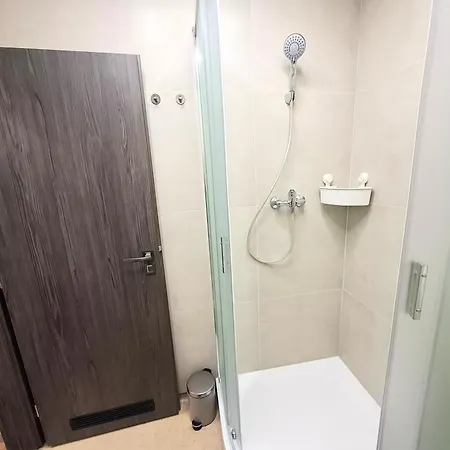 Dimael Hostel&apartments 3*