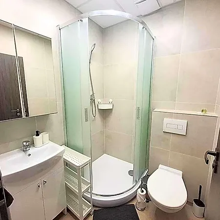 Dimael Hostel&apartments 3*